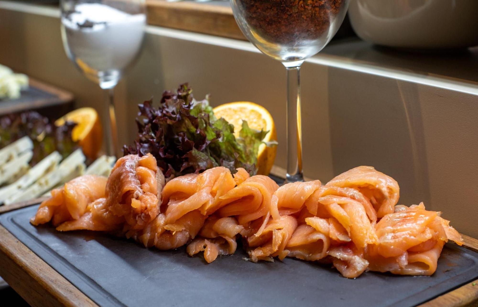 Bentley Hotel Old City-Special Class Provincia di Provincia di Istanbul Esterno foto Smoked salmon