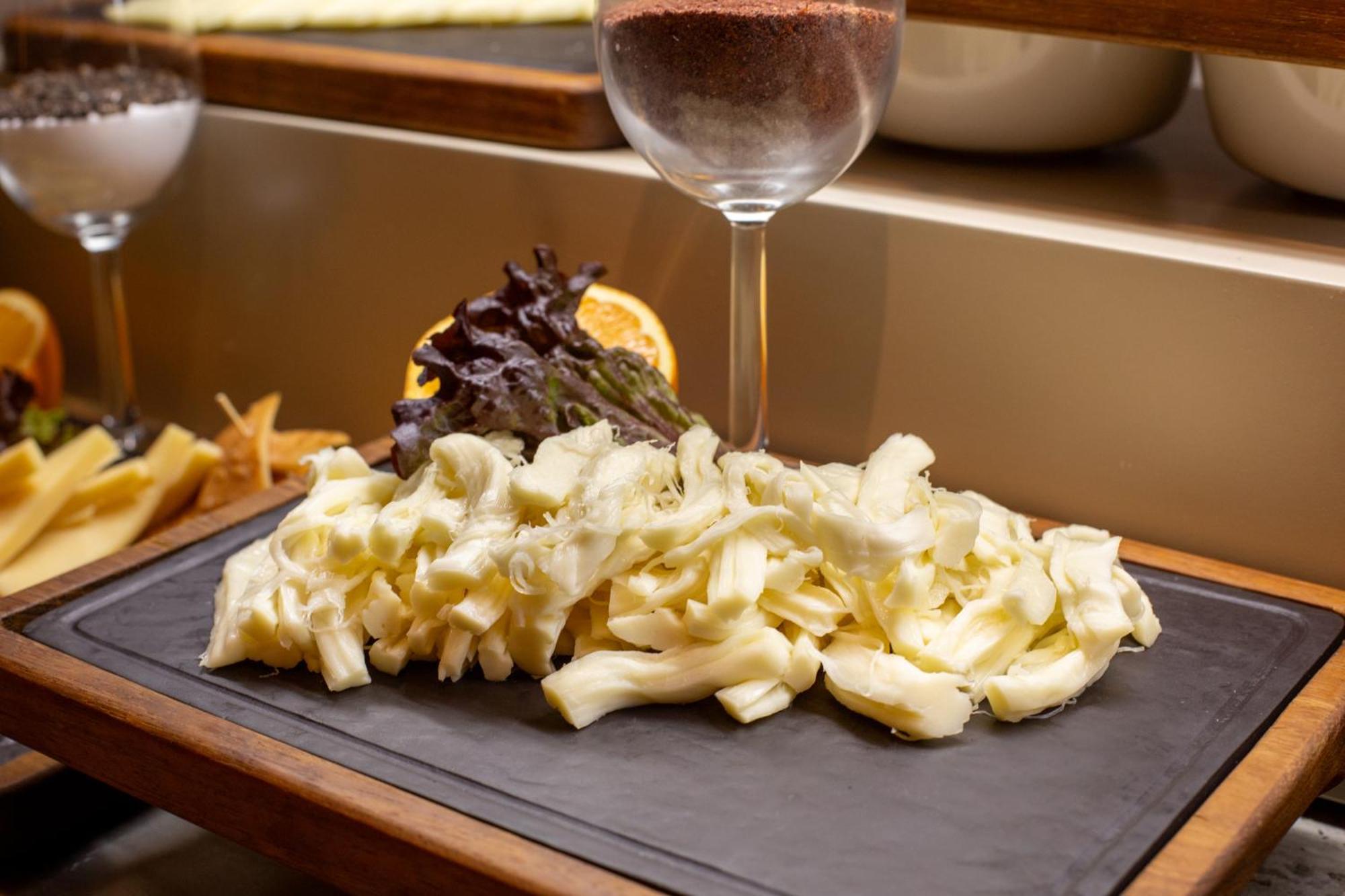 Bentley Hotel Old City-Special Class Provincia di Provincia di Istanbul Esterno foto A cutting board